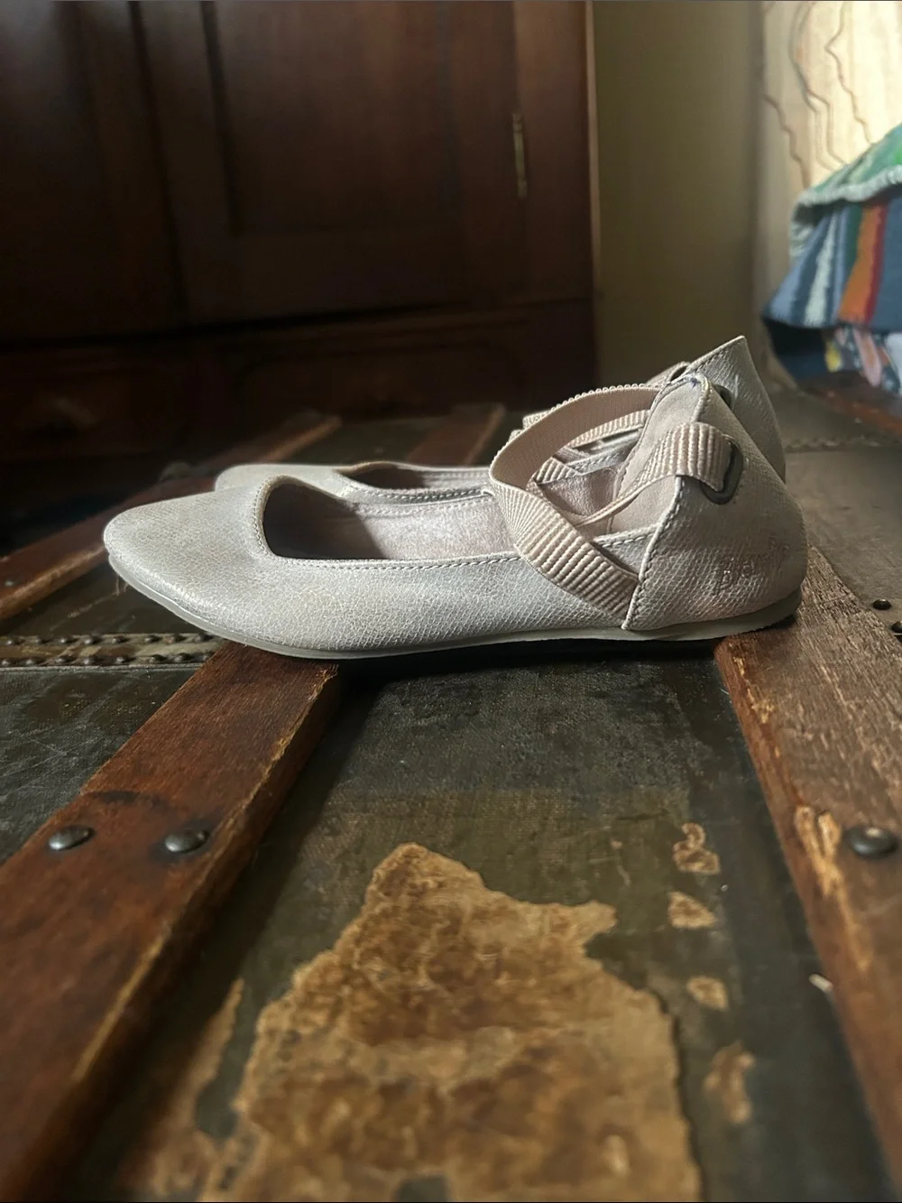 Girls Neutral Cream Cross-Strap Mary Jane Flats